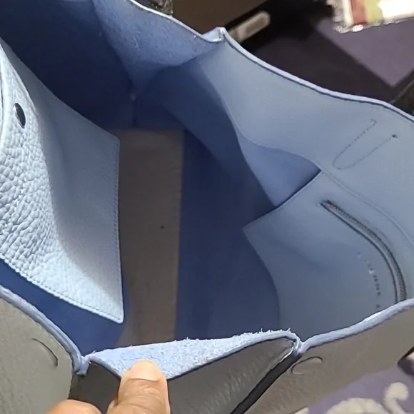 Etienne Aigner Baby Blue Leather Tote/Shoulder Bag - Picture 8 of 13